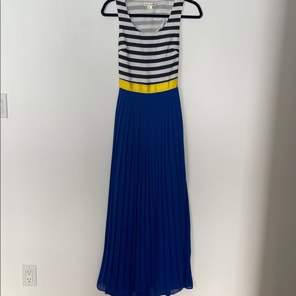 Maxi Dress with Cutout